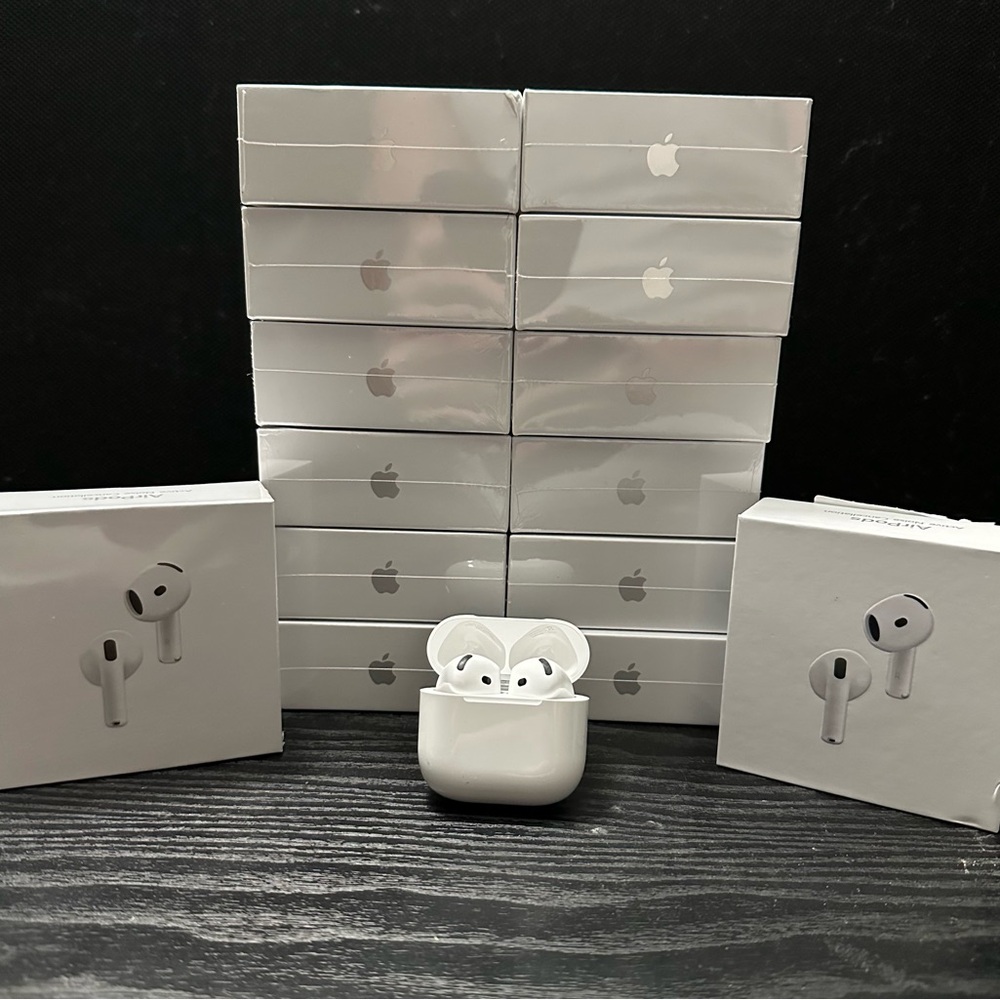 Apple AirPod 4 with Charging Case - White